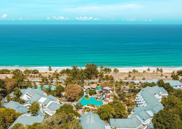 Séjour hôtel Thavorn Palm Beach Resort  5* – Offre Spéciale