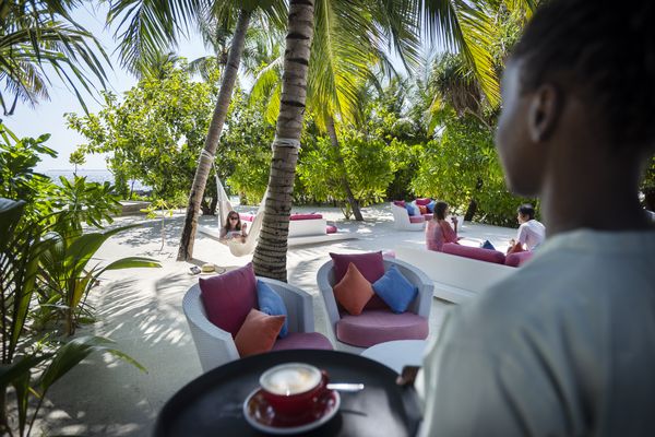 Hôtel Outrigger Maldives Maafushivaru Resort 5*