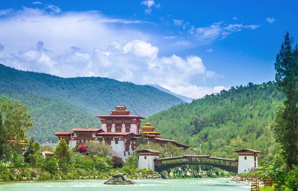 Merveilles du Népal & Séjour Bhoutan – Spécial Fête de Punakha – 18J/15N – 2026