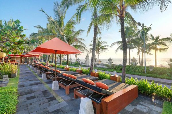 Legian Beach Hotel 4* – (Flex)