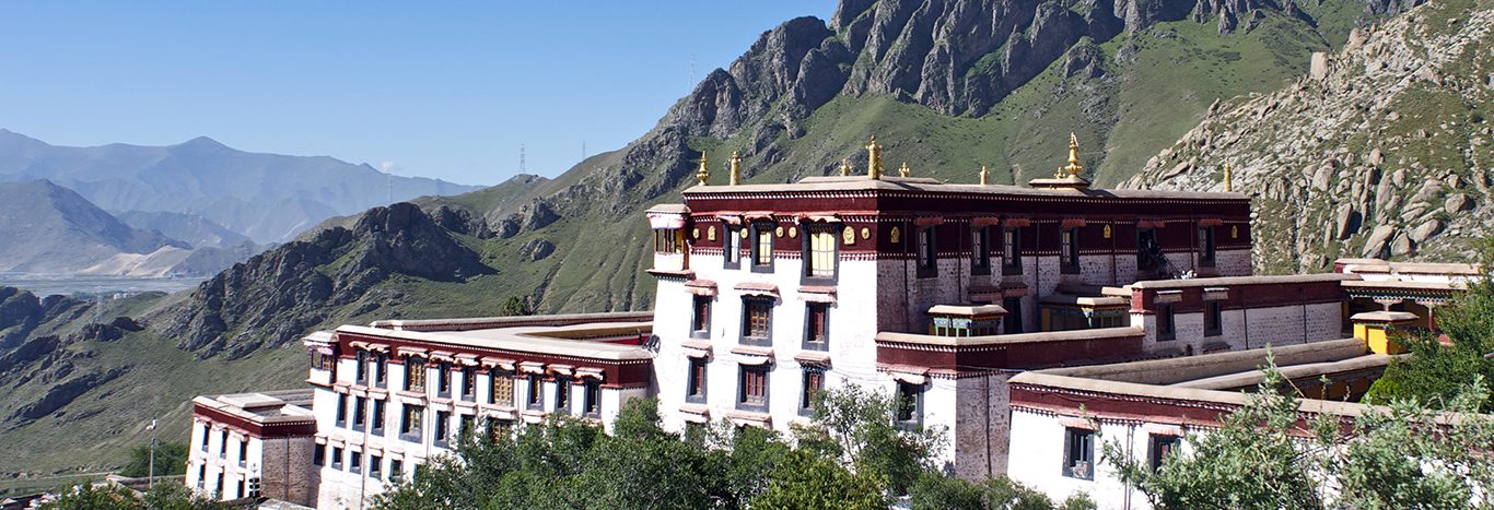 Approaching the Drepung Monastery